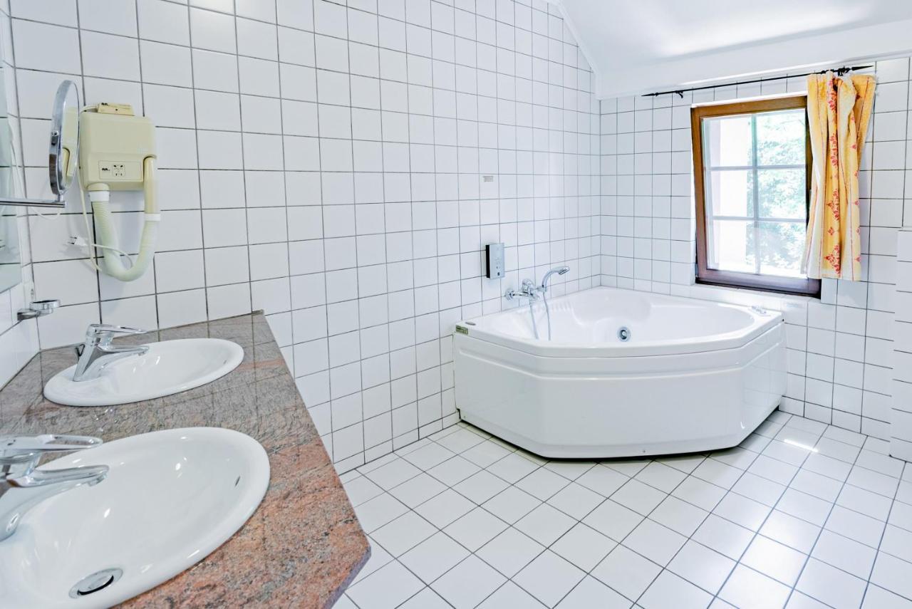 Hotel Aux Tanneries de Wiltz Extérieur photo